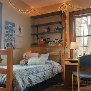 Bedroom in Voorhees Residence Hall